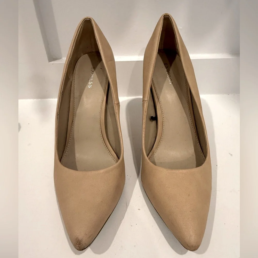 Express Heels - Picture 1 of 4